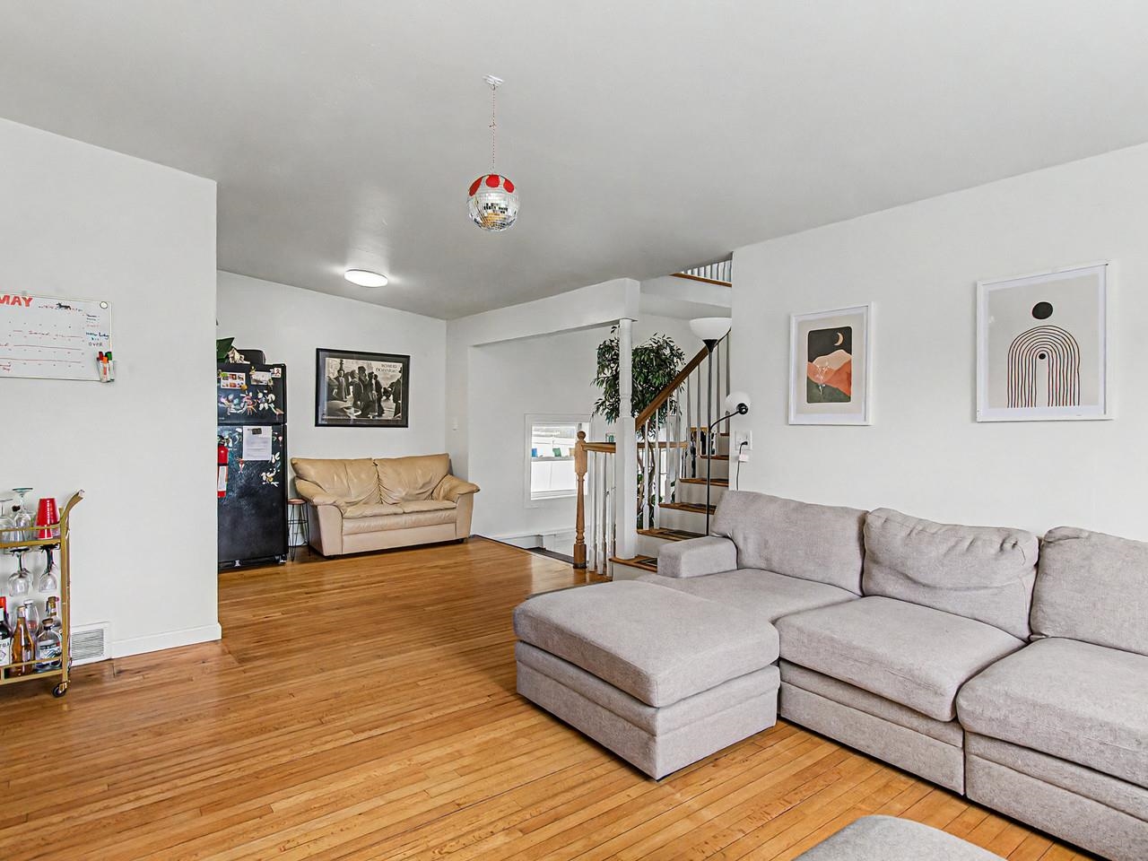 Living room to dining area