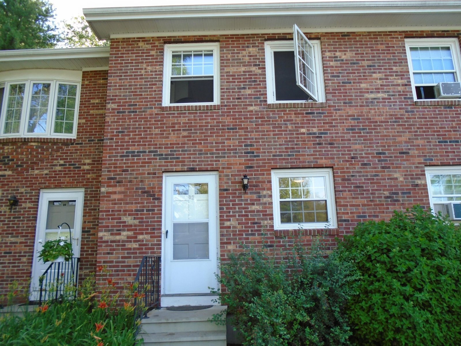 10 Sugar Tree Lane, Unit D2