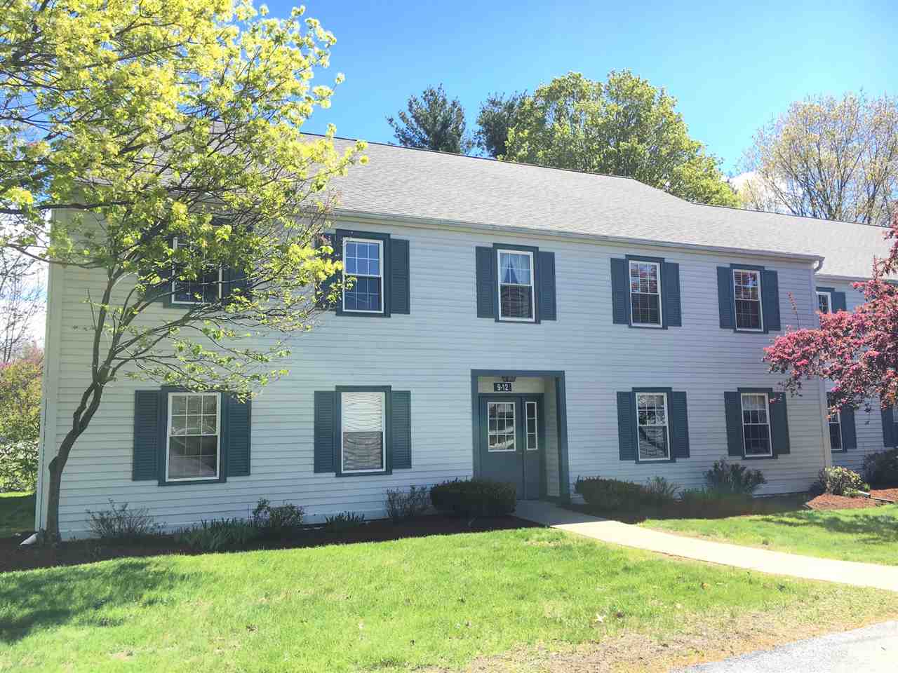 10 Twin Oaks Terrace, Unit 10