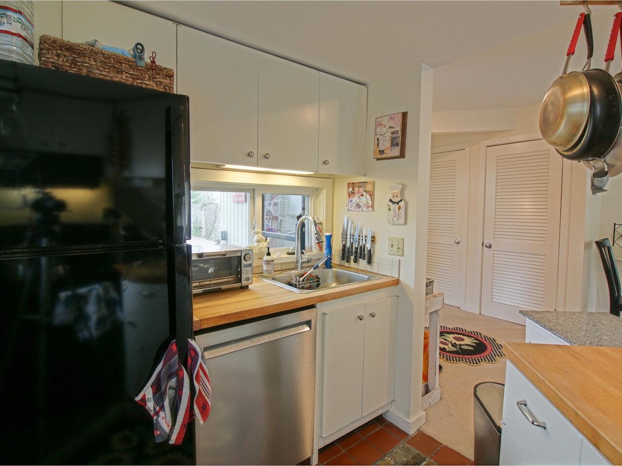 100 Ardec Lane, Unit 6