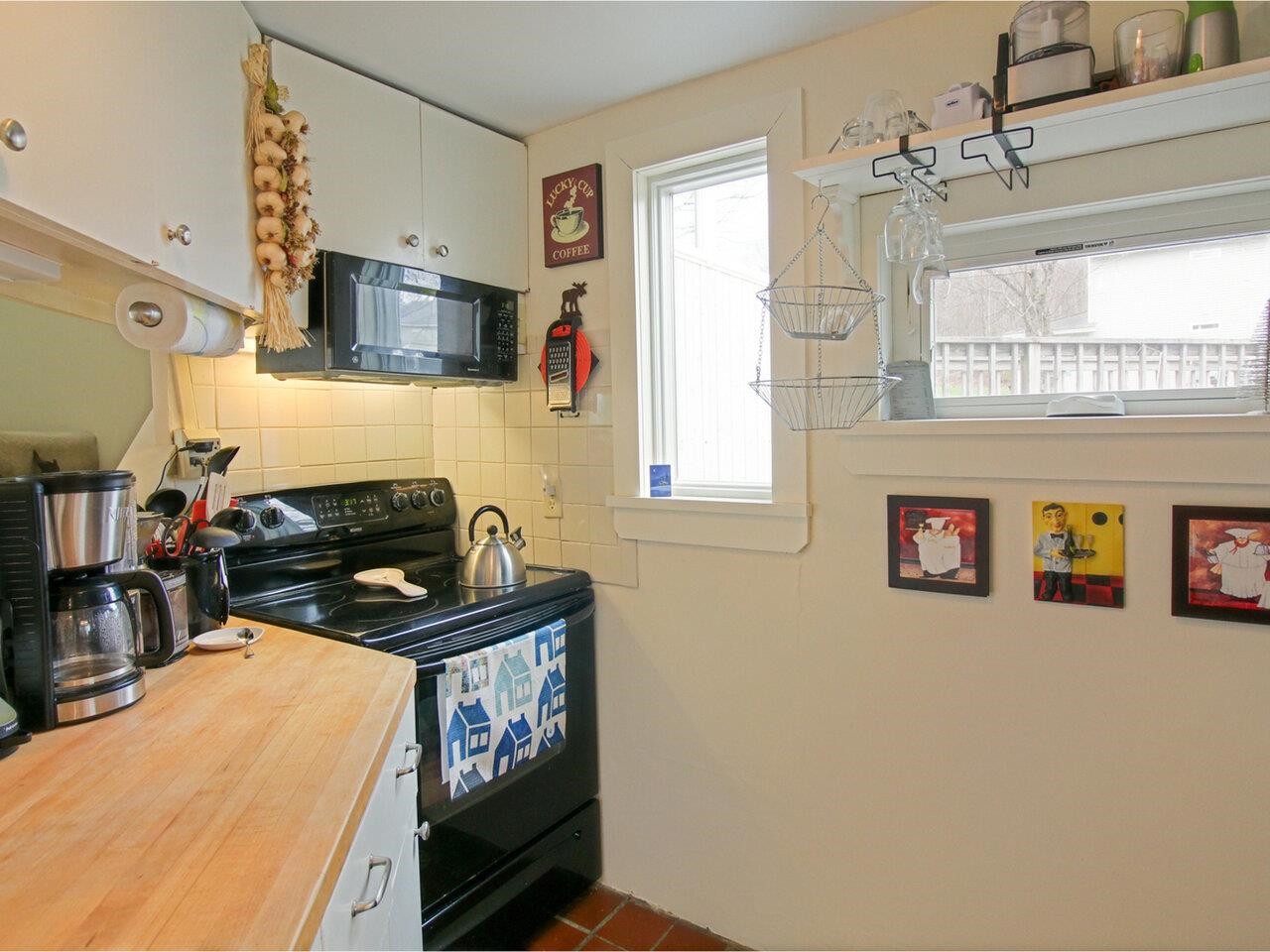 100 Ardec Lane, Unit 6