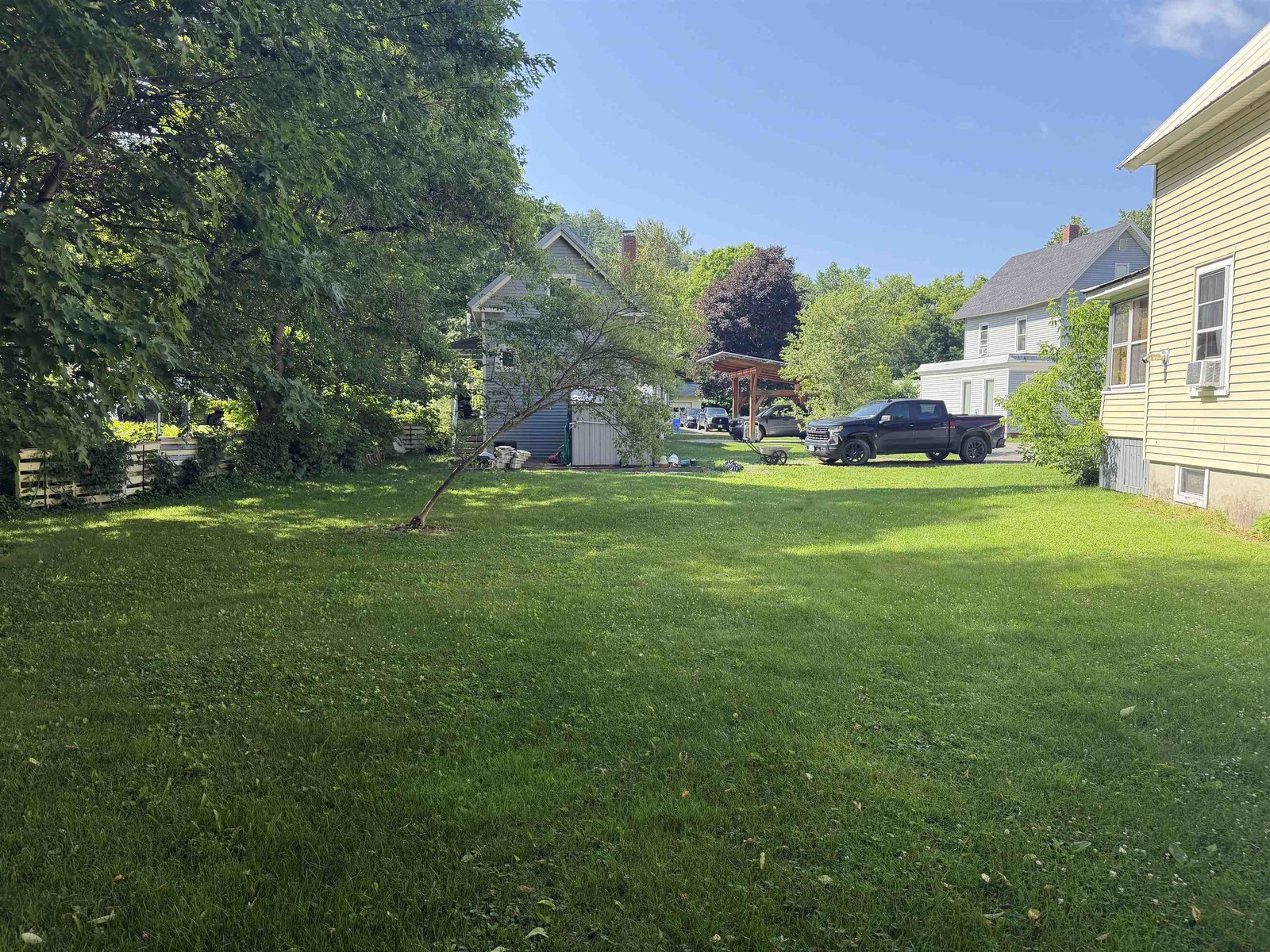 Just the right amount of lawn