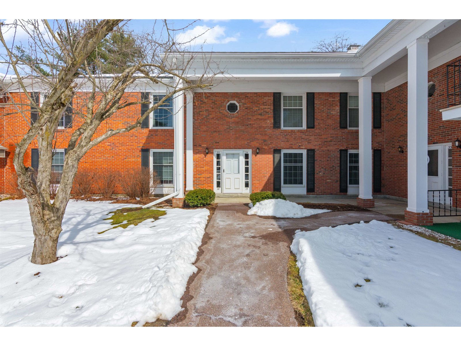 100 Kennedy Drive, Unit 19