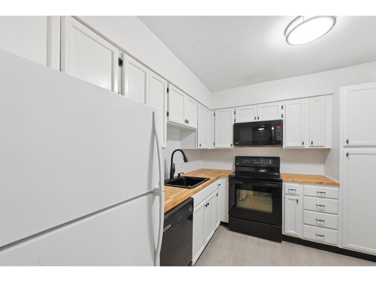 100 Kennedy Drive, Unit 39