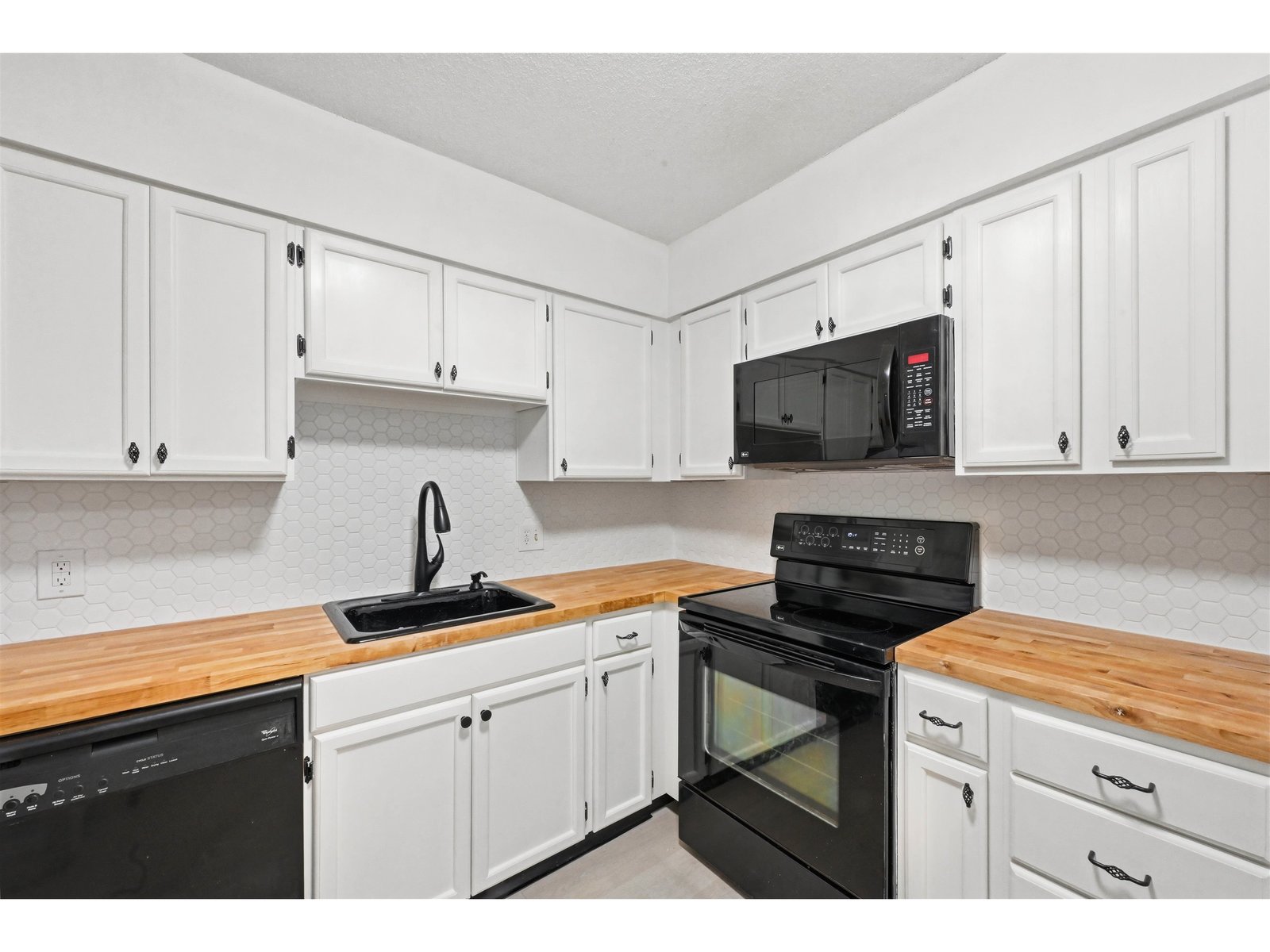 100 Kennedy Drive, Unit 39