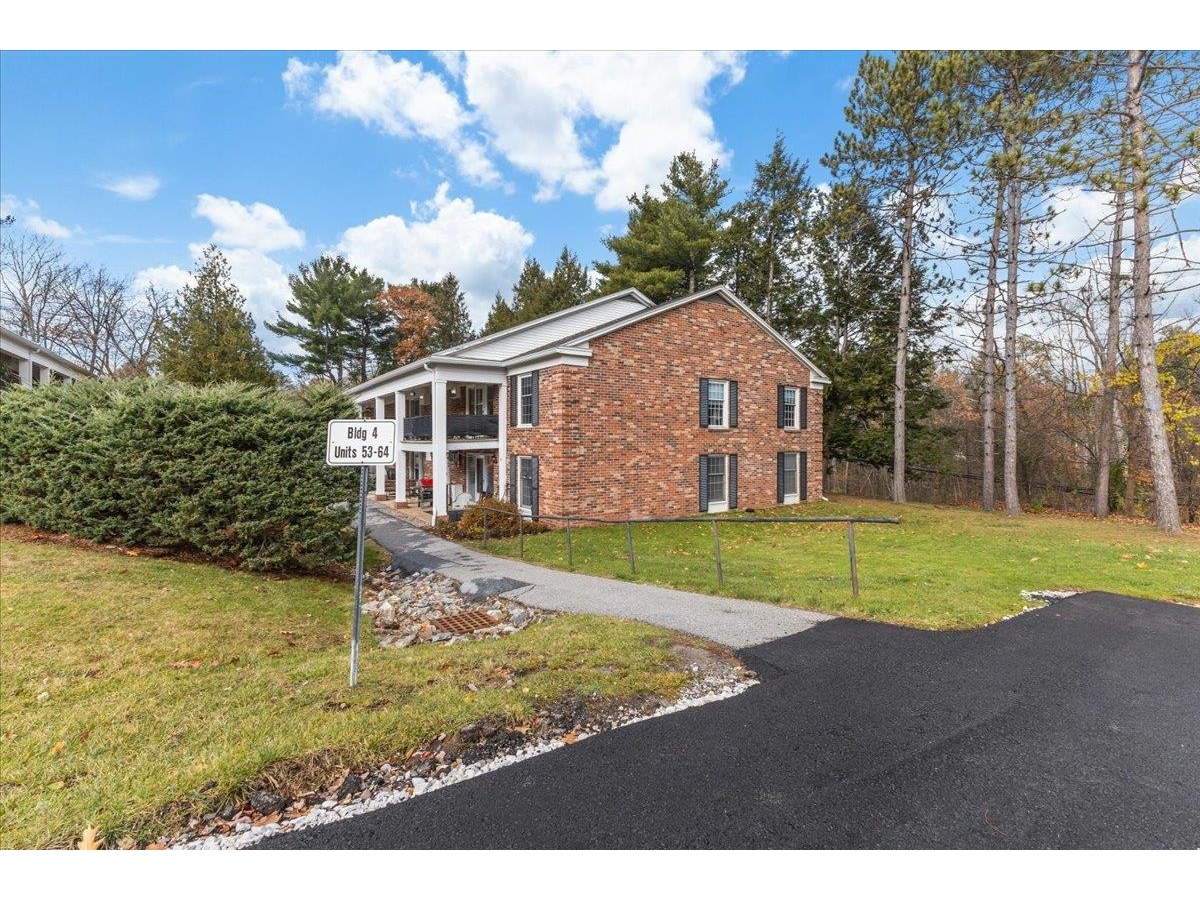 100 Kennedy Drive, Unit 62