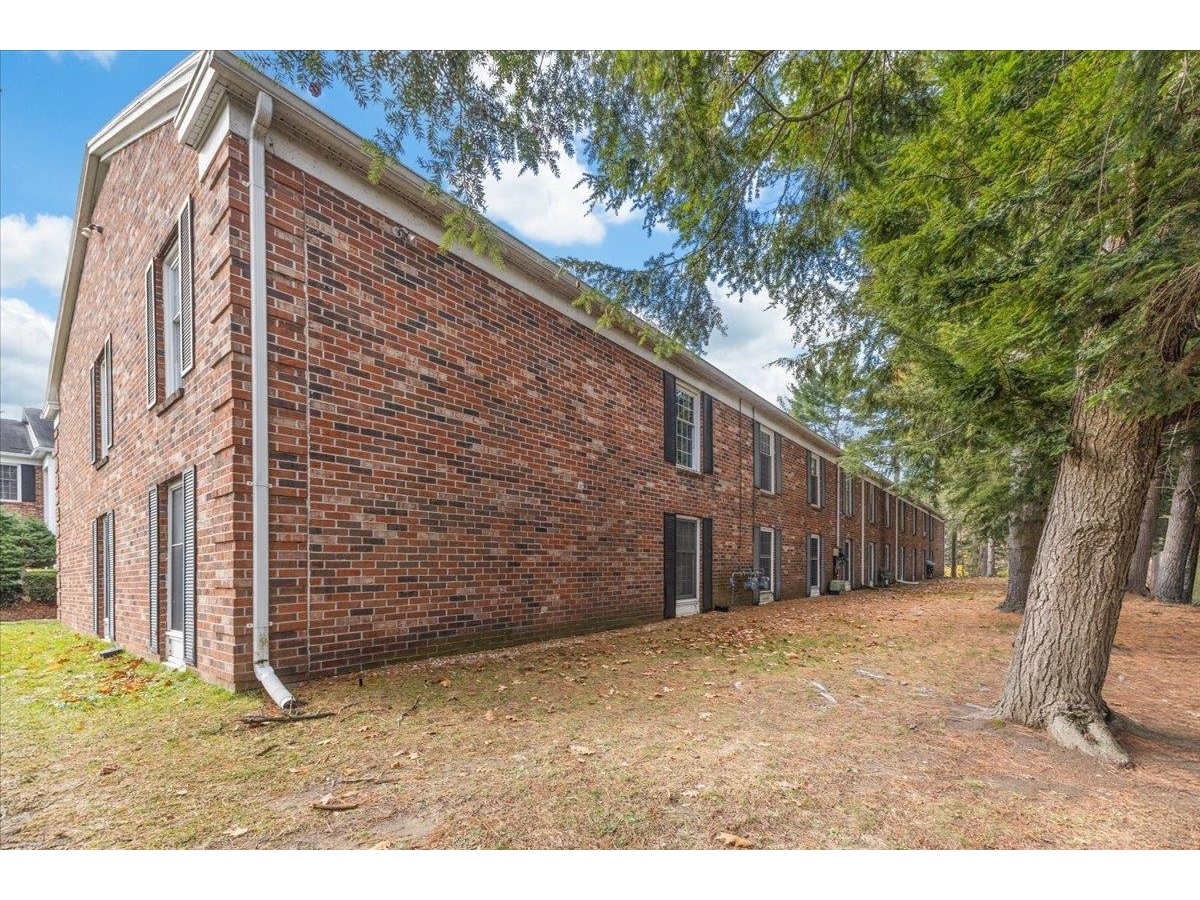 100 Kennedy Drive, Unit 62