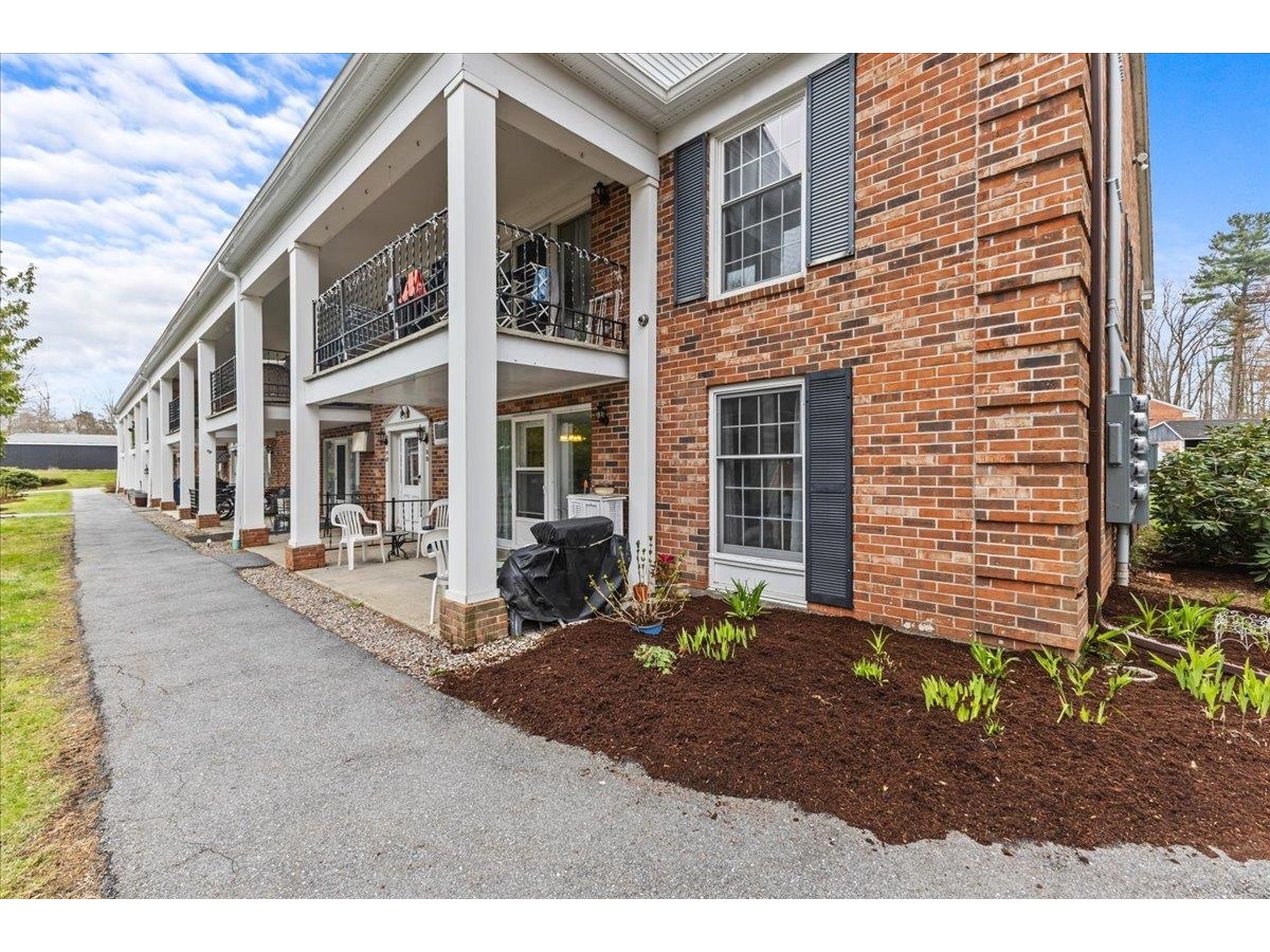 100 Kennedy Drive, Unit 70