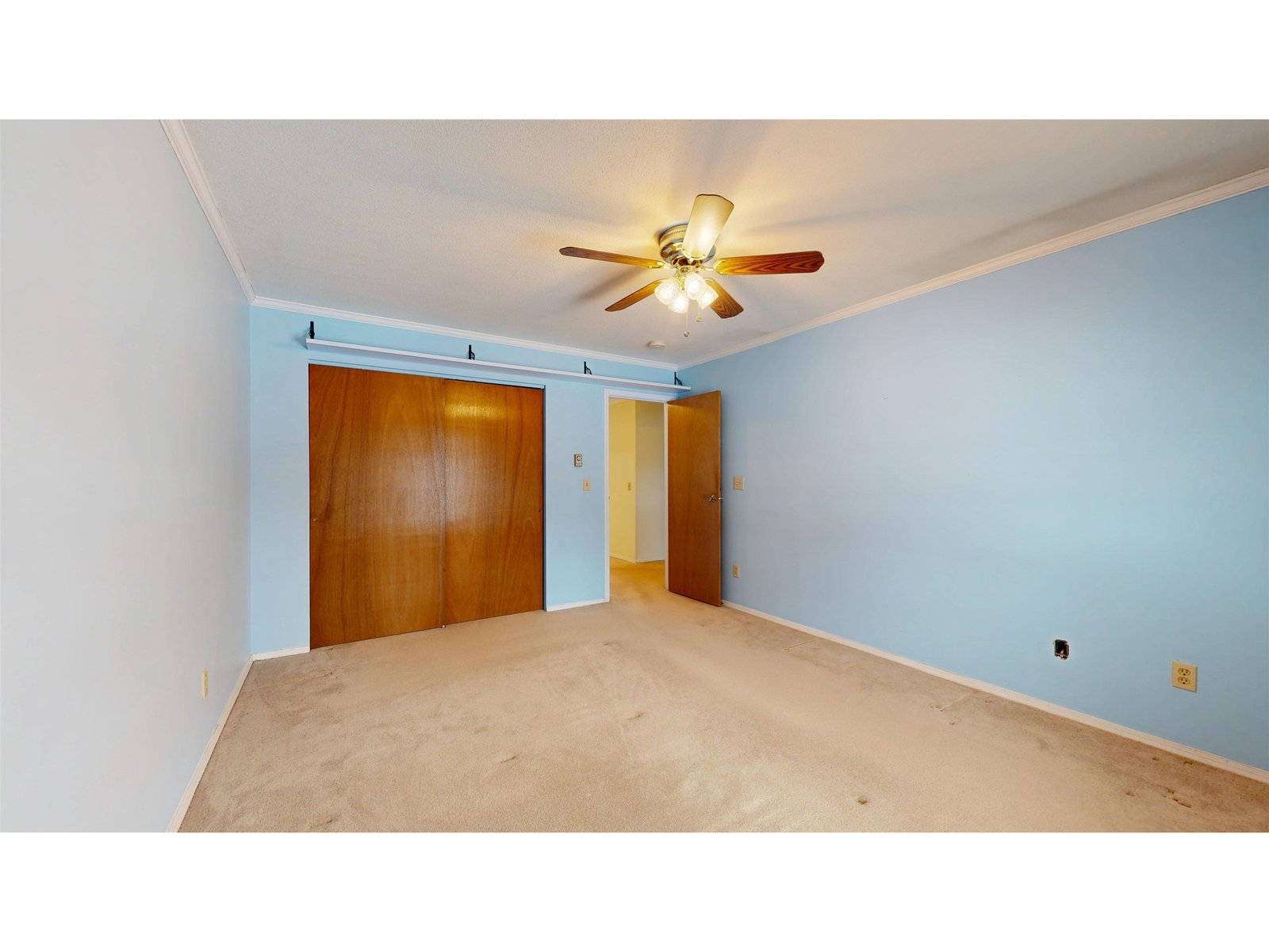 100 Kennedy Drive, Unit 74