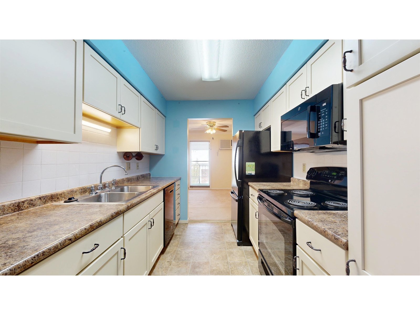 100 Kennedy Drive, Unit 74