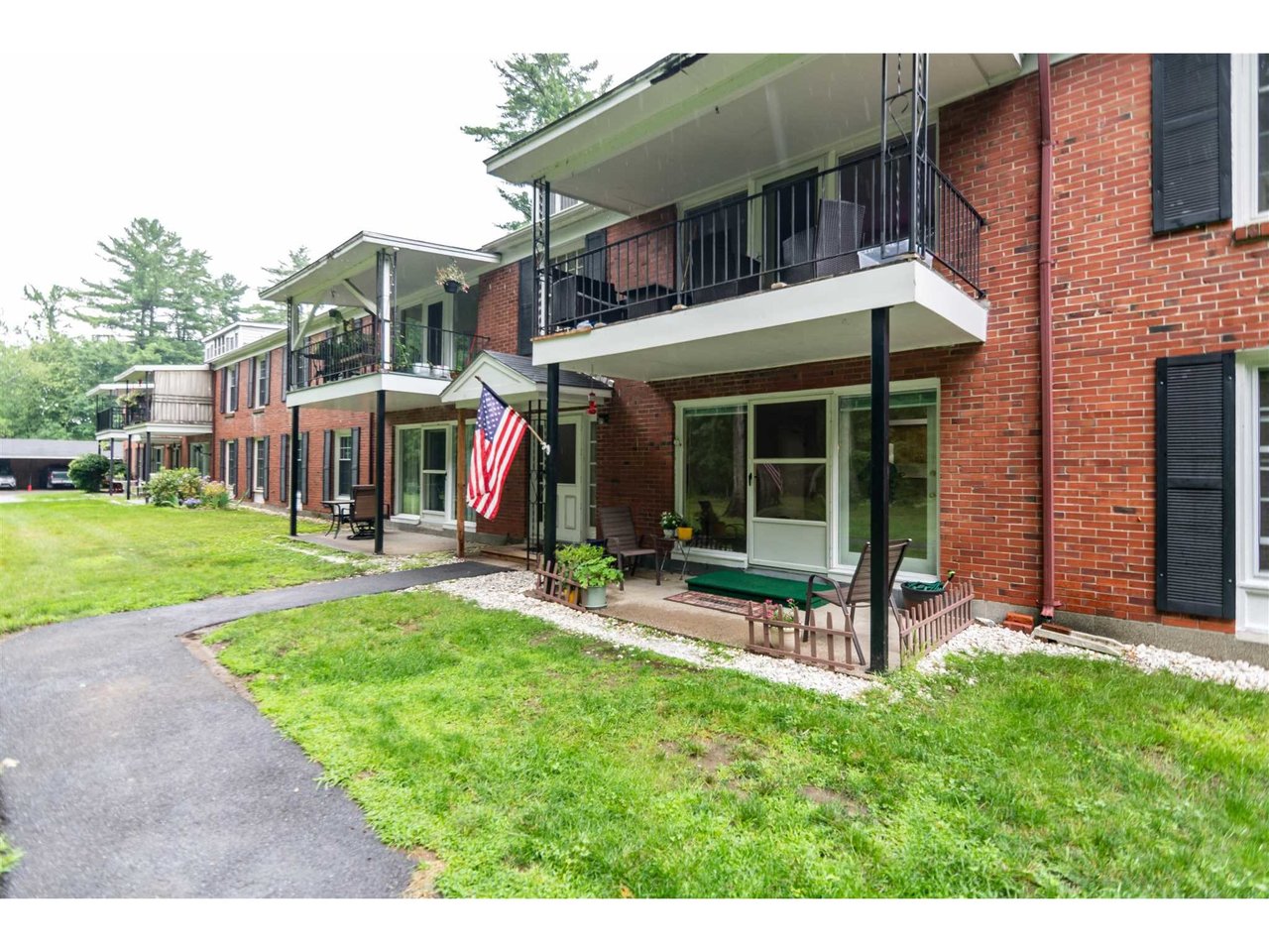 100 Kennedy Drive, Unit 8