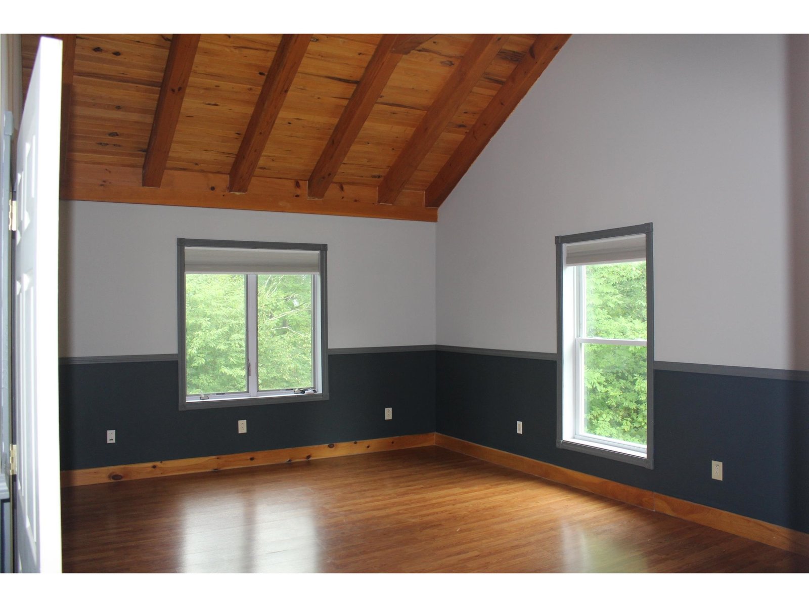 100 Ledge Lane