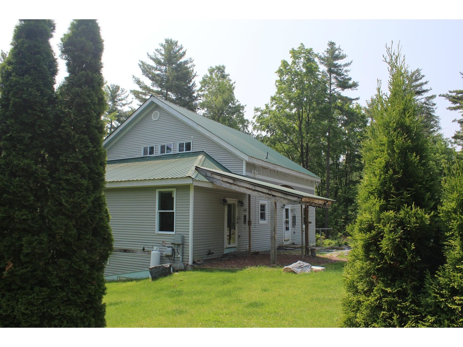 100 Ledge Lane