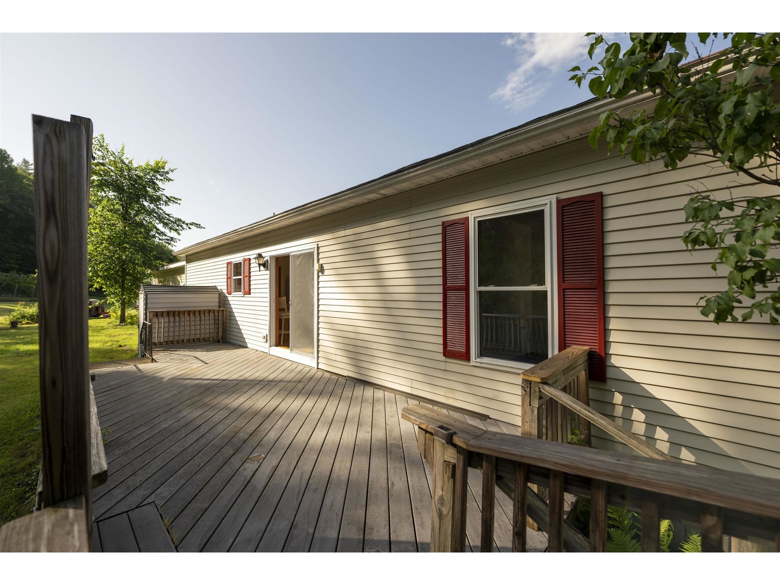 100 Riverside Lane