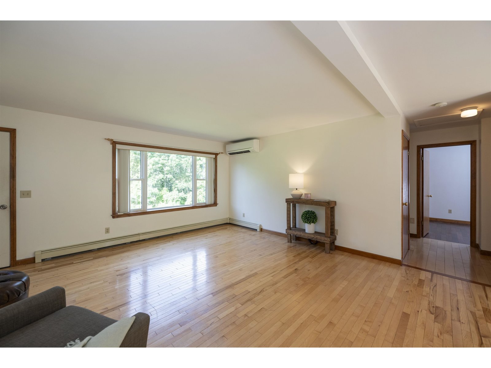 100 Riverside Lane