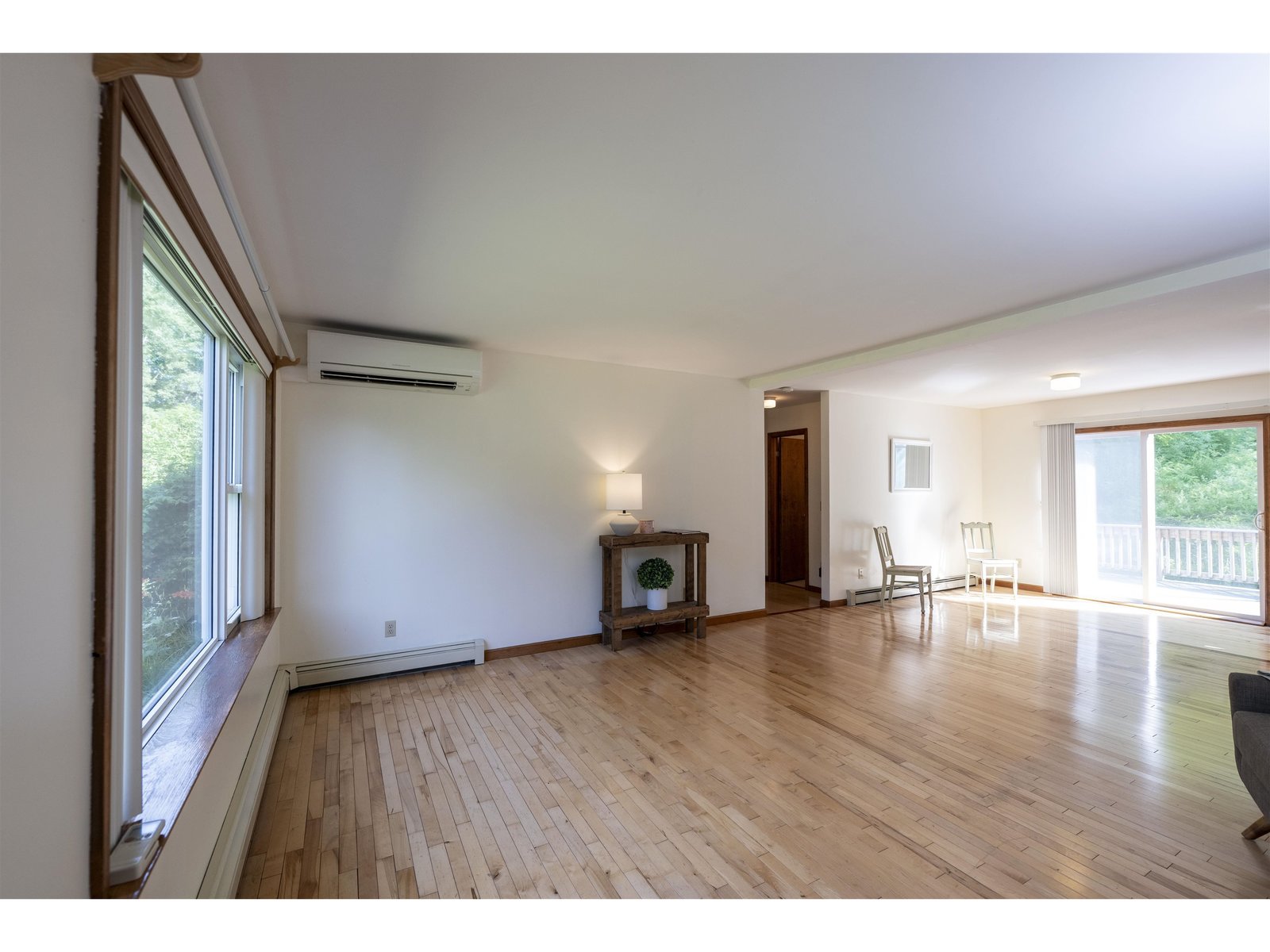 100 Riverside Lane
