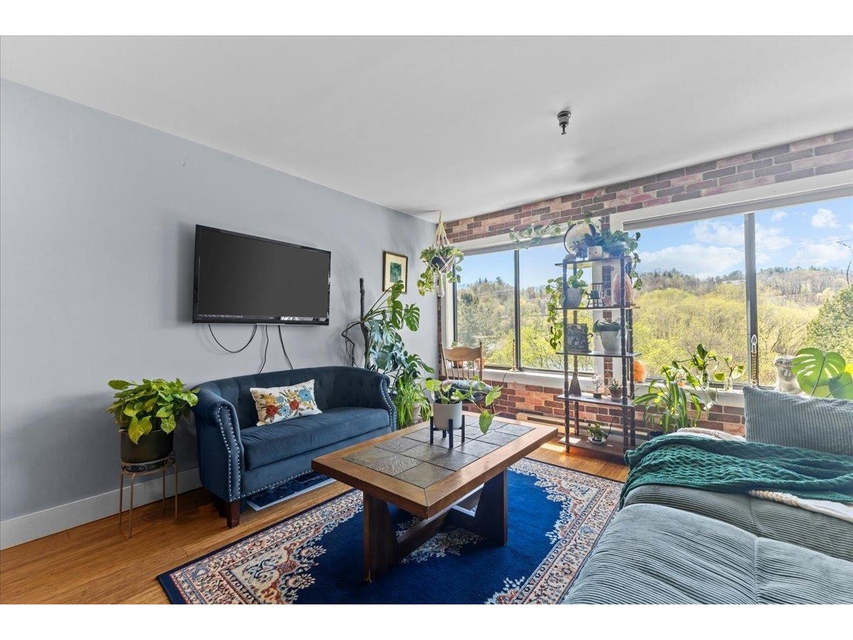 100 West Canal Street, Unit 8