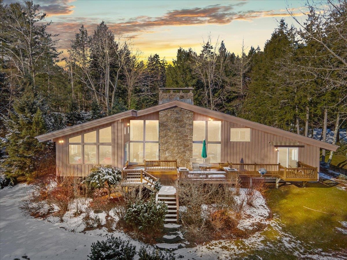1002 Cottage Club Road