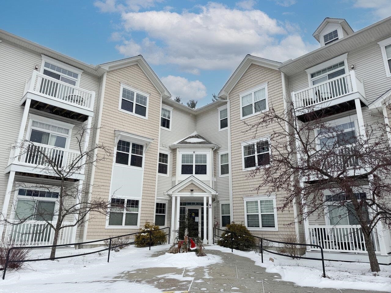 101 Eldredge Street, Unit 307