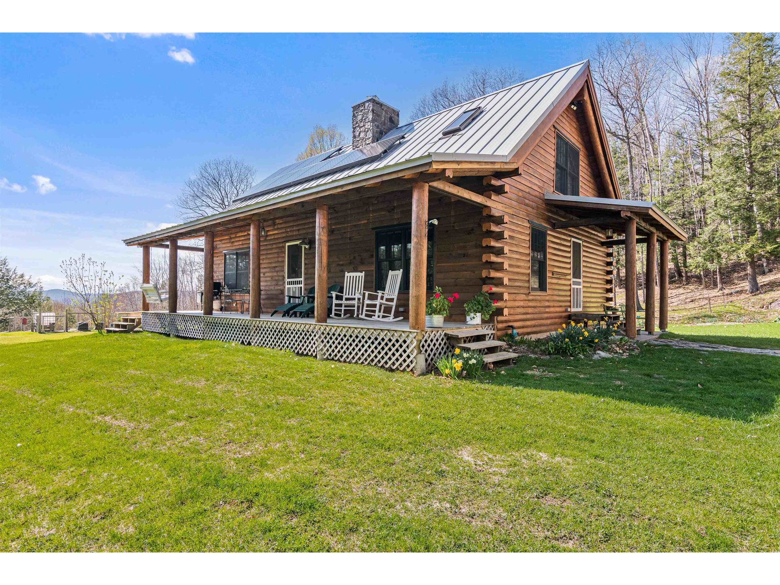 1011 Happy Hollow Road