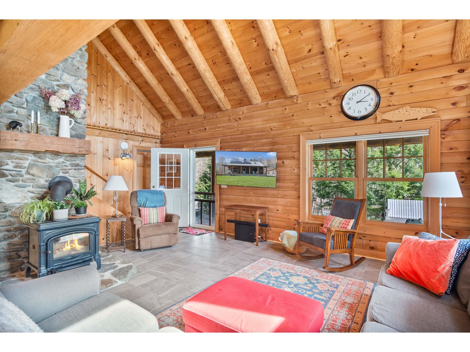 1011 Happy Hollow Road
