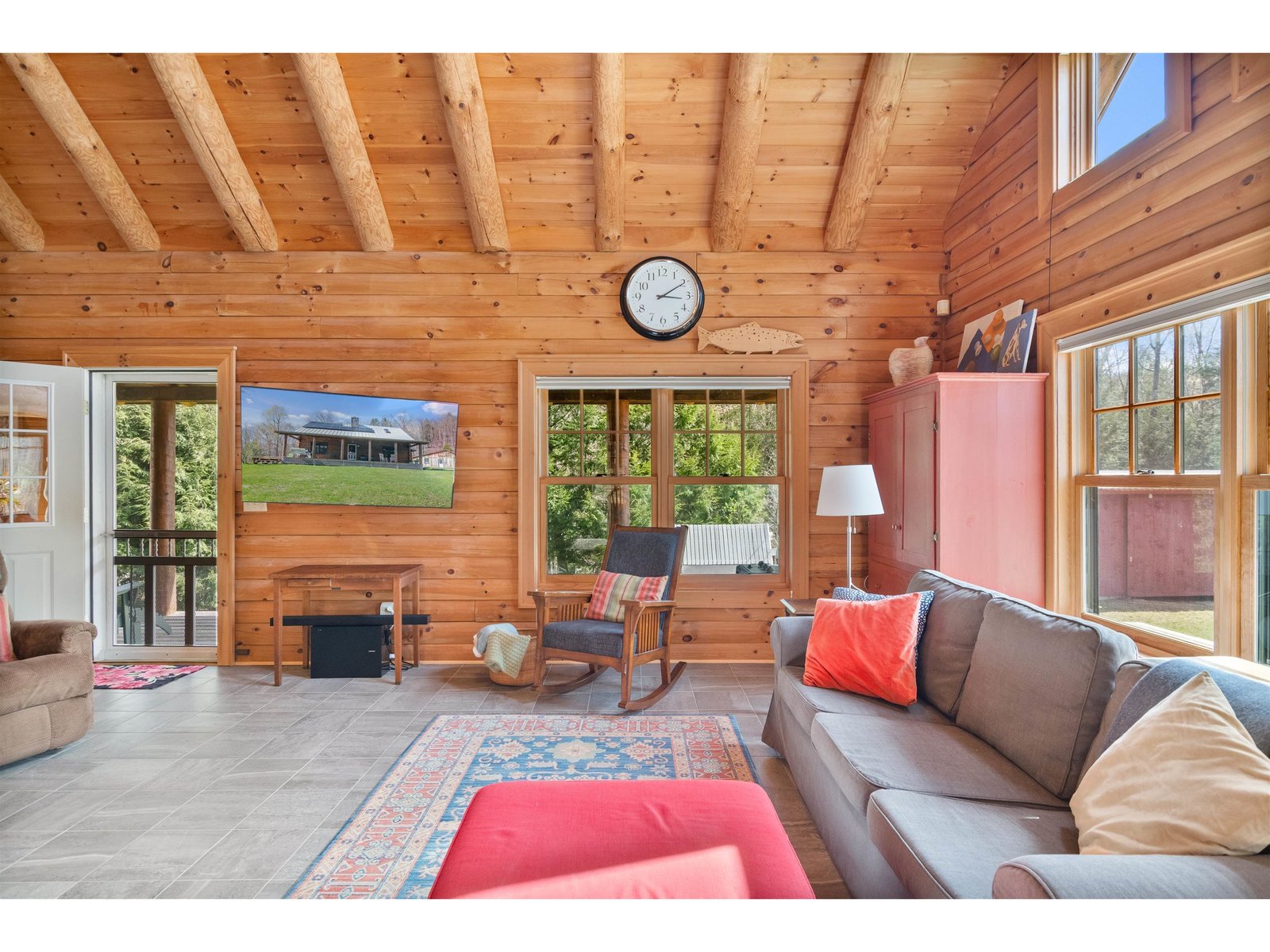 1011 Happy Hollow Road