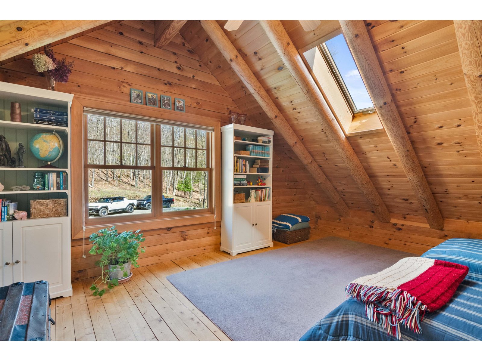 1011 Happy Hollow Road