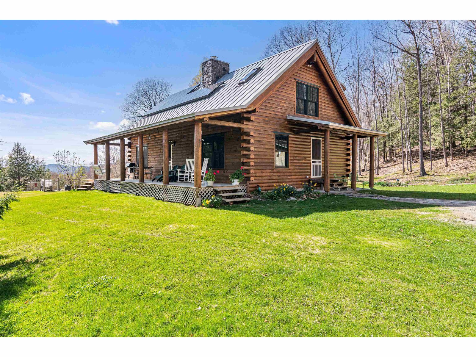 1011 Happy Hollow Road