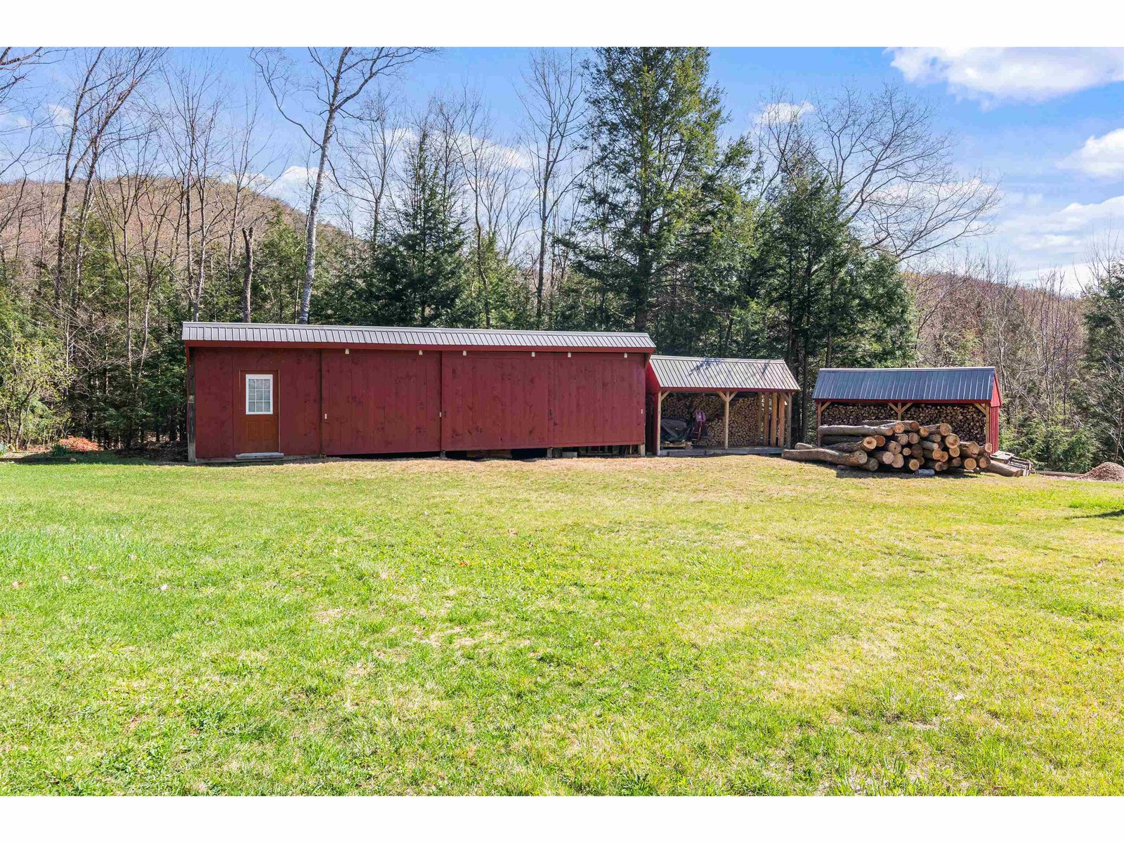 1011 Happy Hollow Road