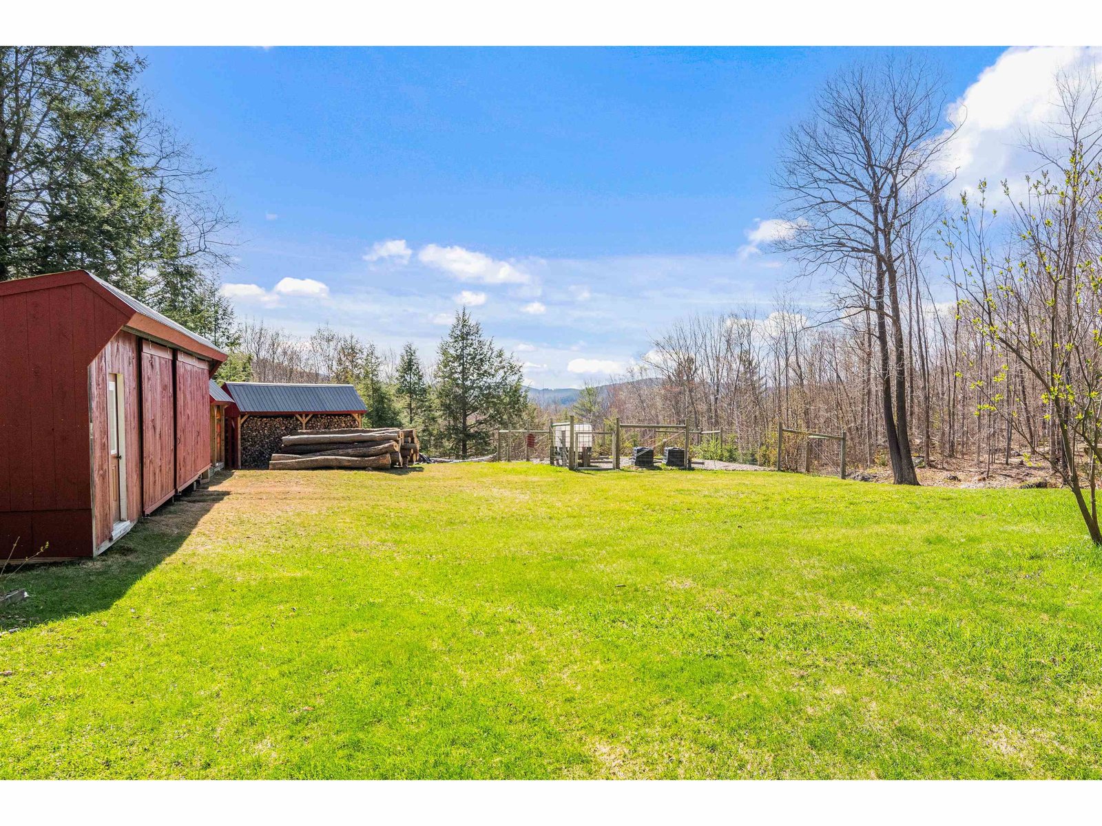 1011 Happy Hollow Road
