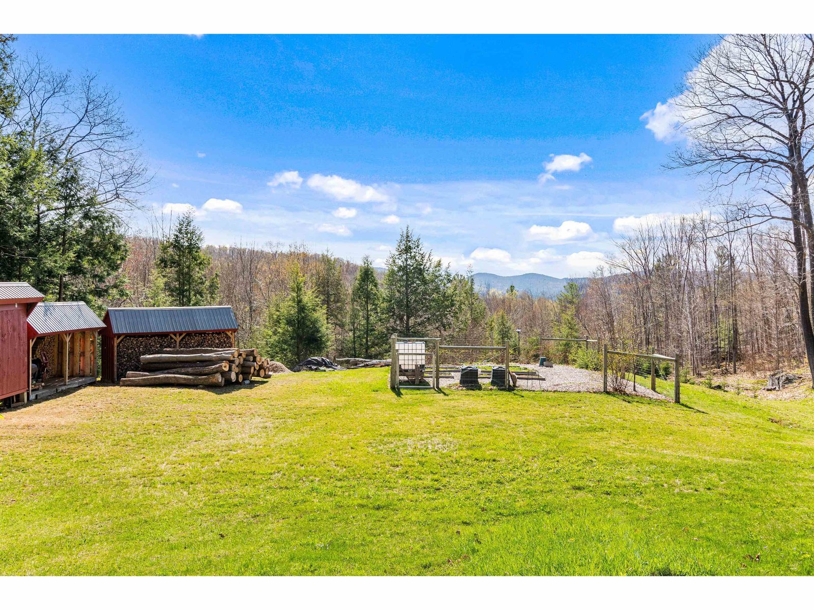 1011 Happy Hollow Road