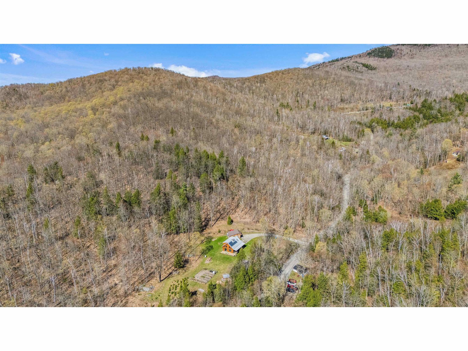 1011 Happy Hollow Road