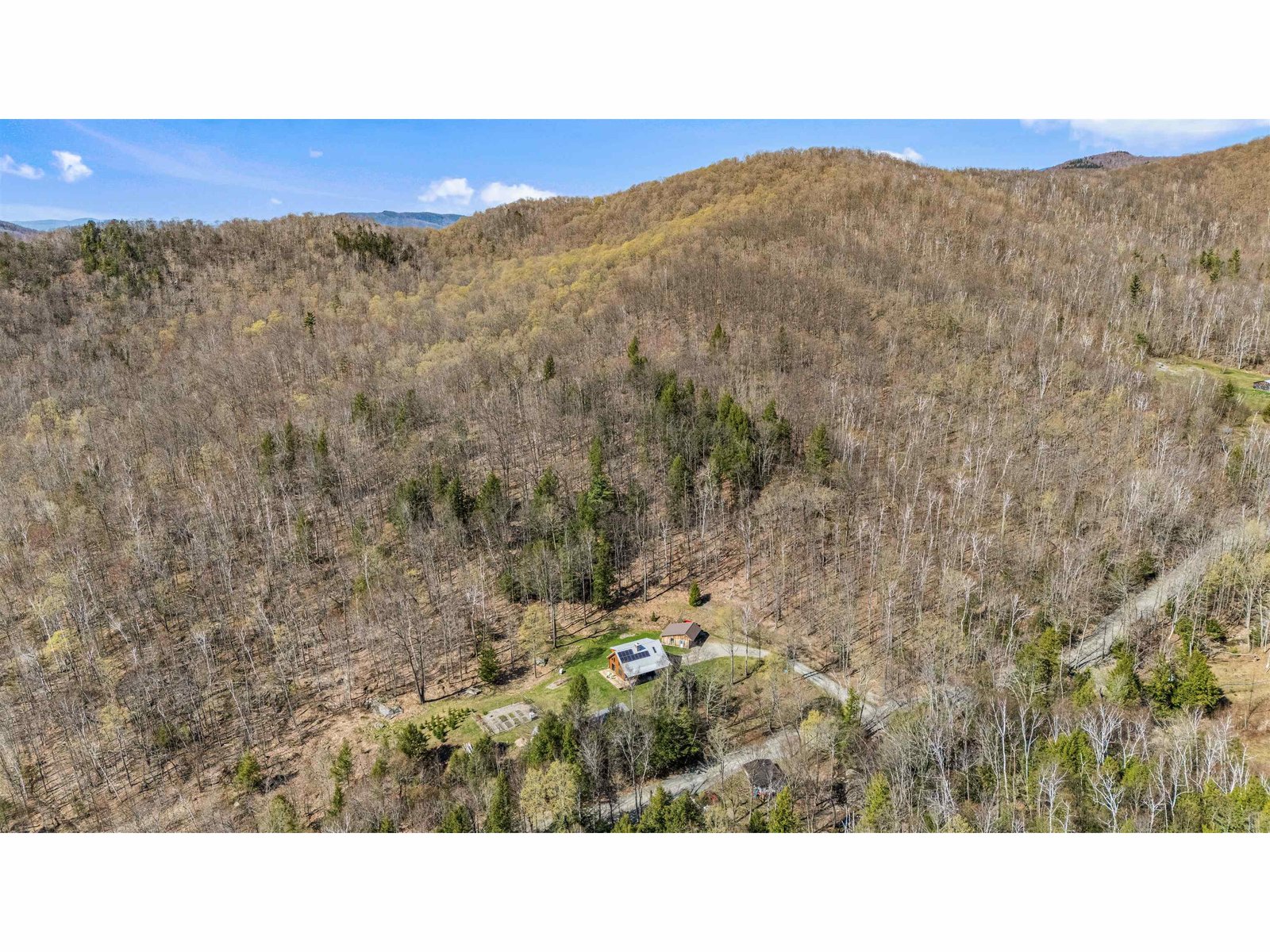 1011 Happy Hollow Road