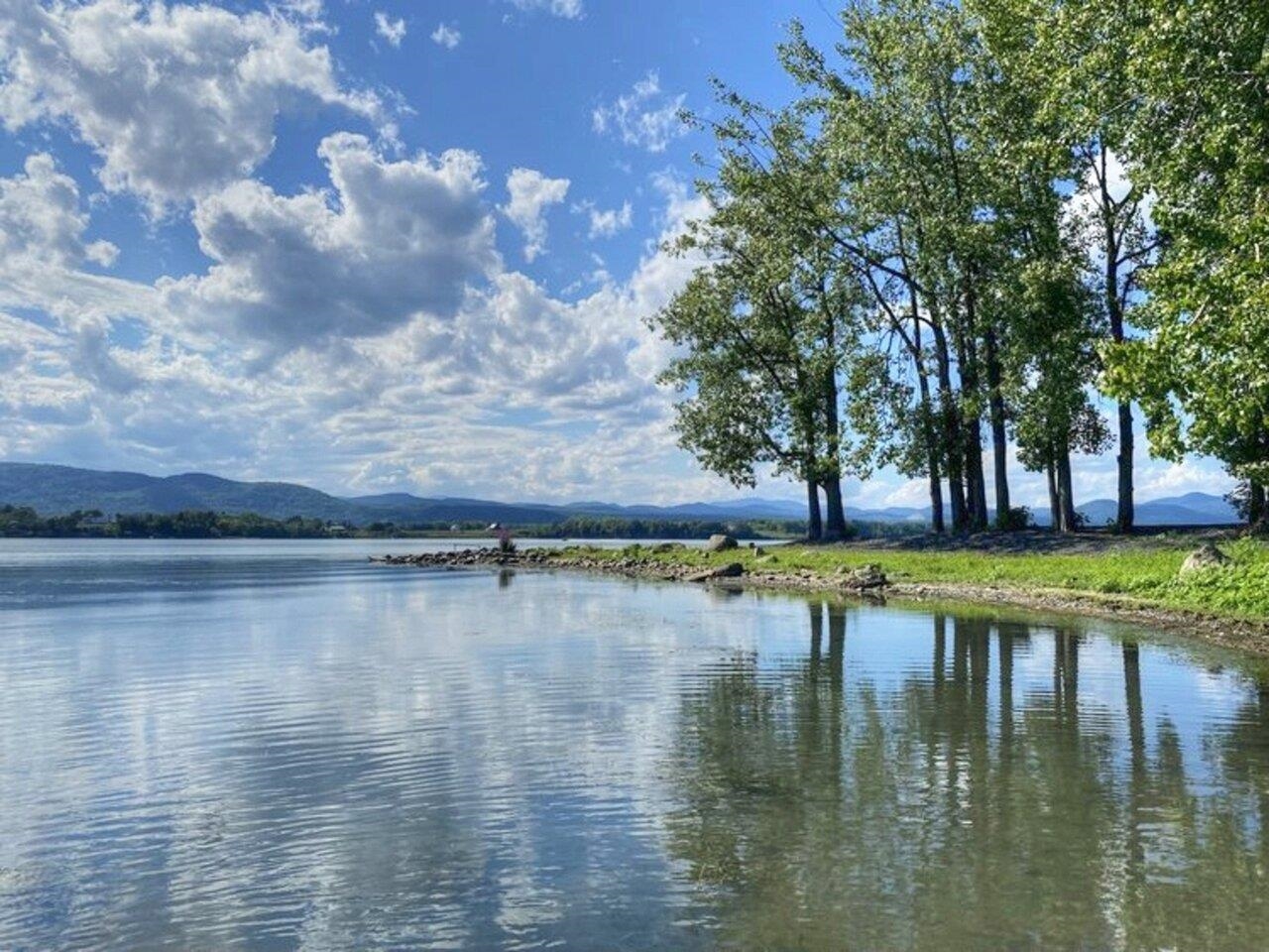 10 minutes to Lake Champlain
