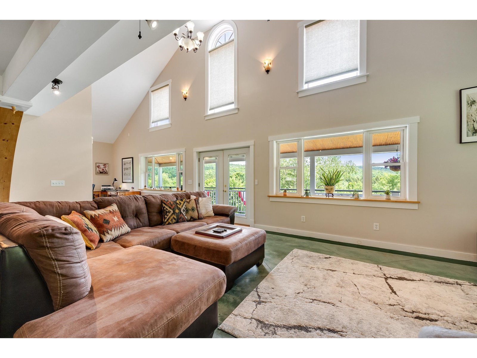 1012 Hallstrom Road