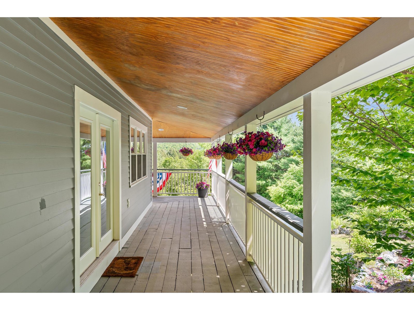 1012 Hallstrom Road