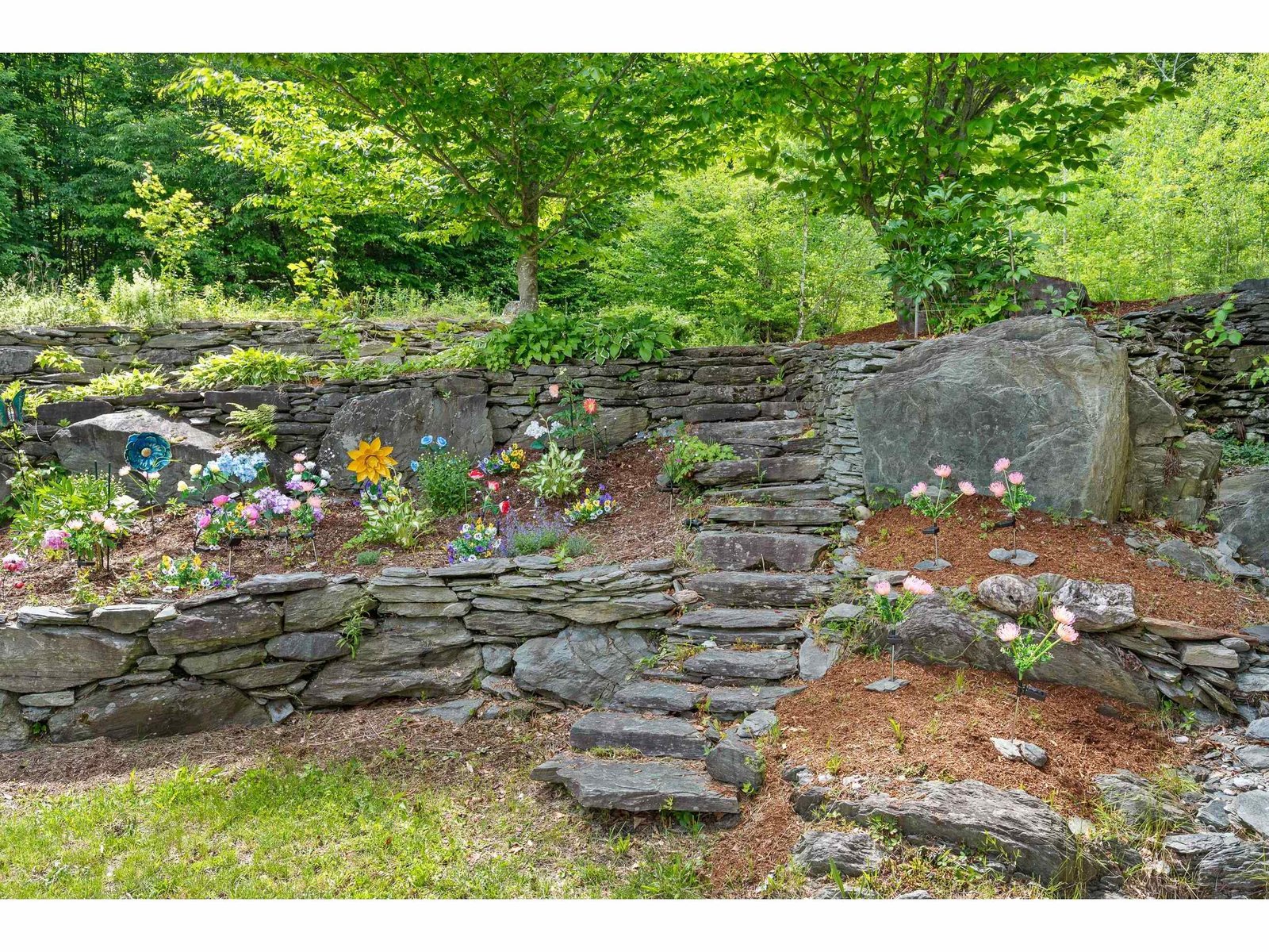 1012 Hallstrom Road