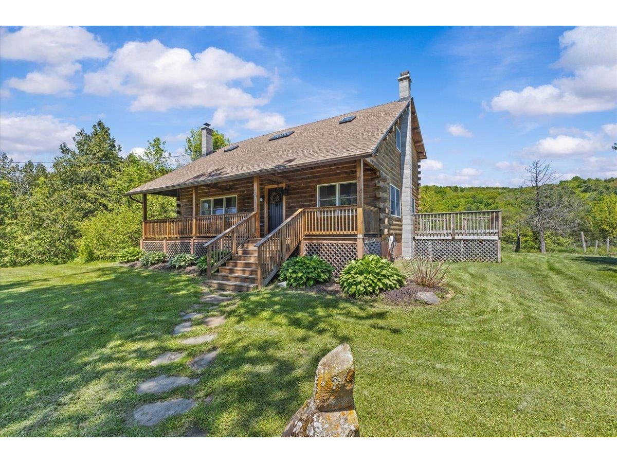 1015 Lake Road