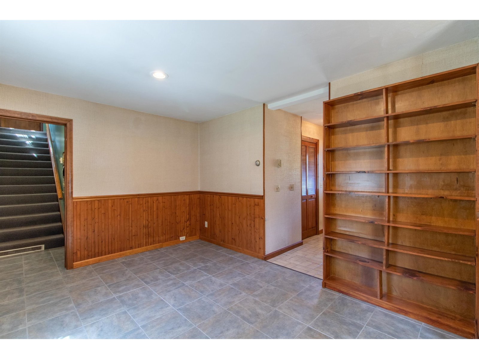 1017 Railroad Street