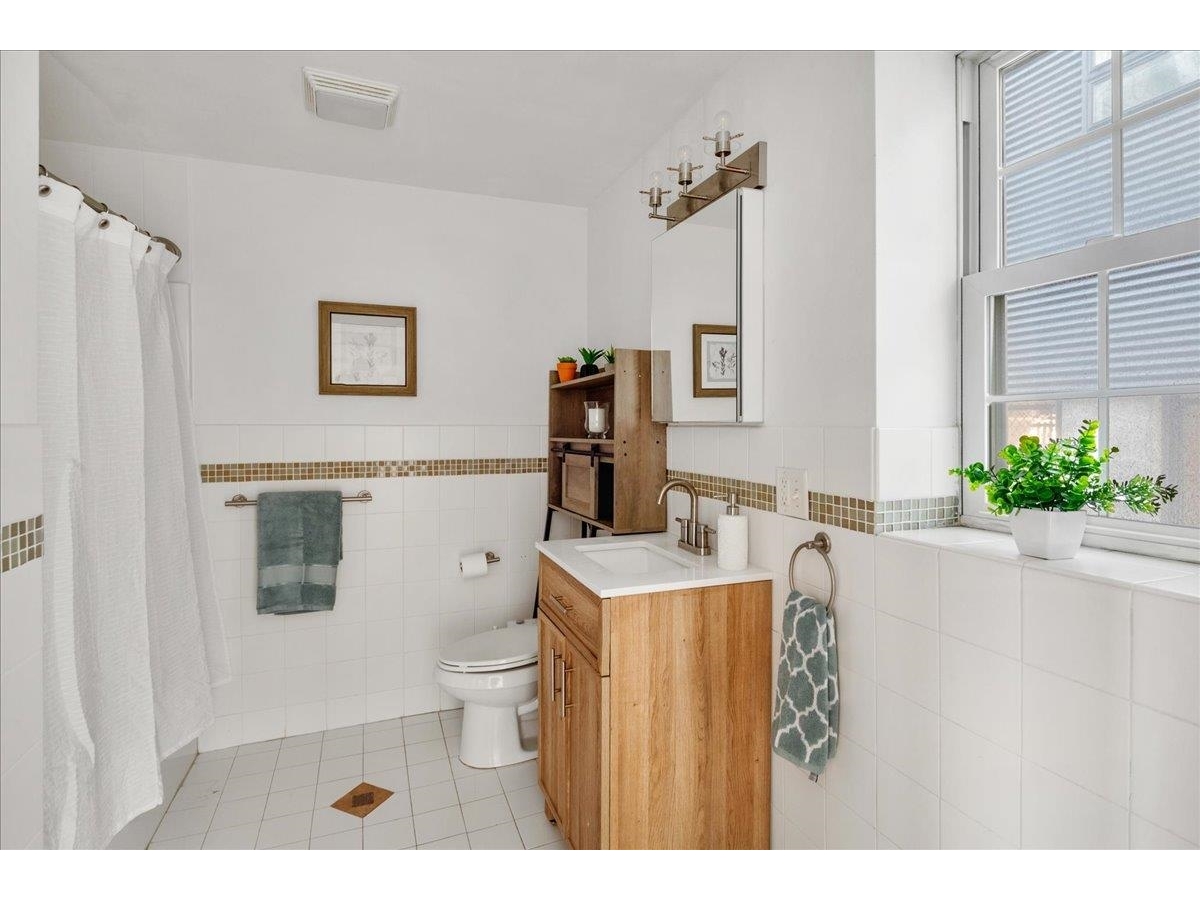 102 East Allen Street, Unit C