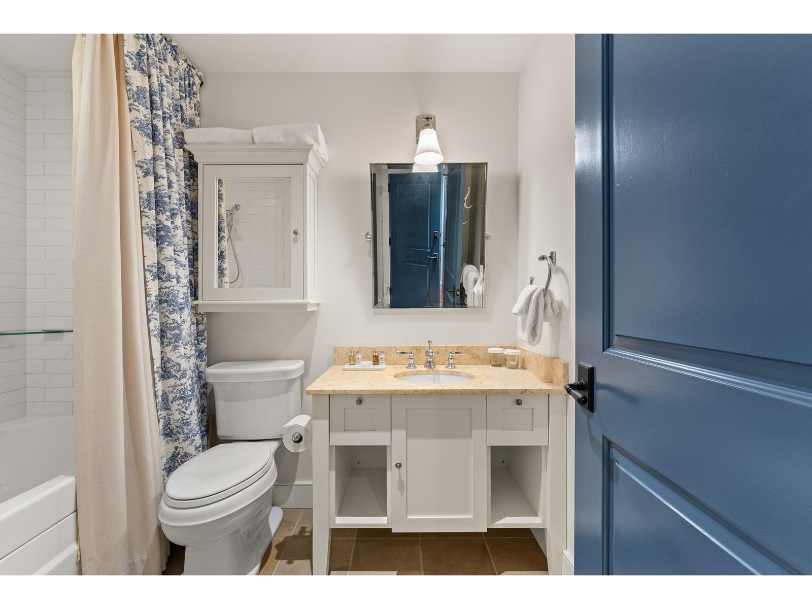 102 Forest 312 Drive, Unit 312 plus lockout 314