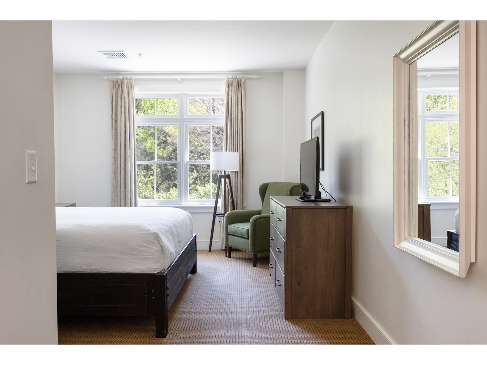102 Forest Drive, Unit 202 (LO 204)/ IV Clay Brook at Sugarbush