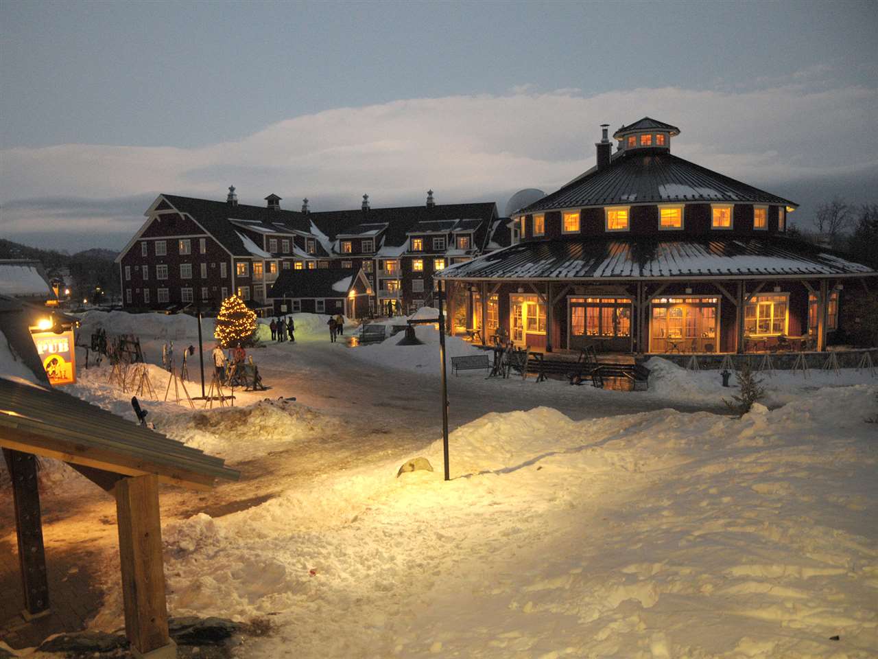 102 Forest Drive, Unit 202 (LO 204)/ IV Clay Brook at Sugarbush