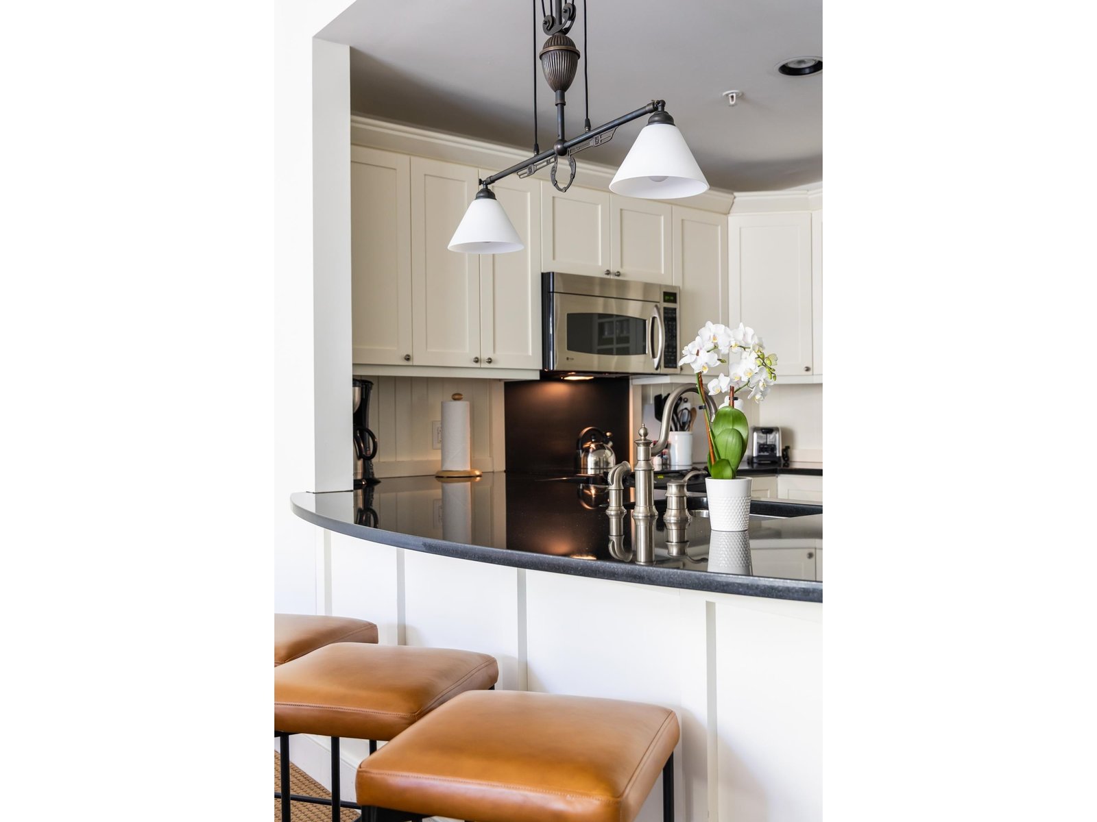 102 Forest Drive, Unit 202 (LO 204)/ IV Clay Brook at Sugarbush