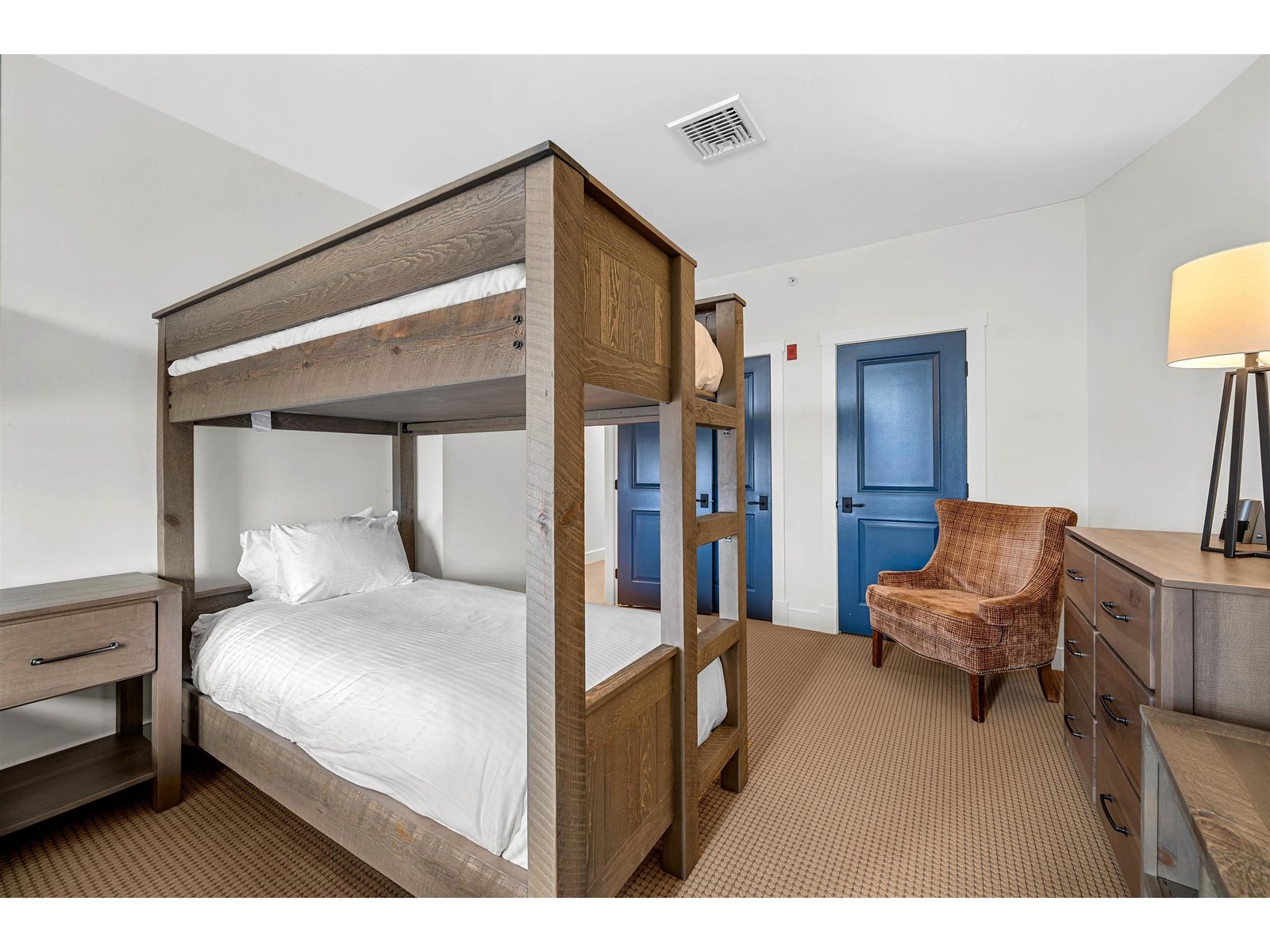 102 Forest Drive, Unit 218 / IV Clay Brook at Sugarbush