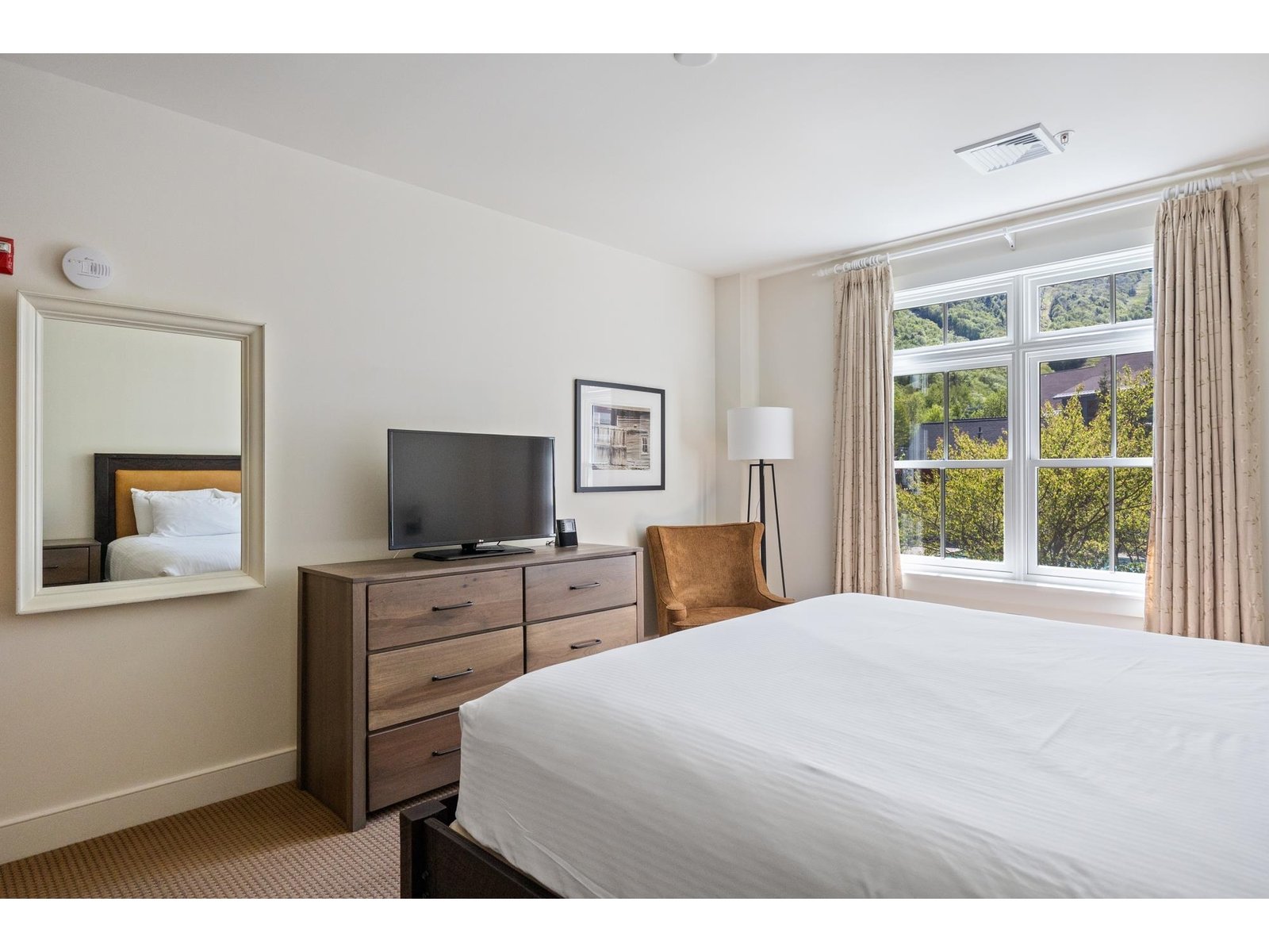 102 Forest Drive, Unit 223 (plus lockout 225) interval I