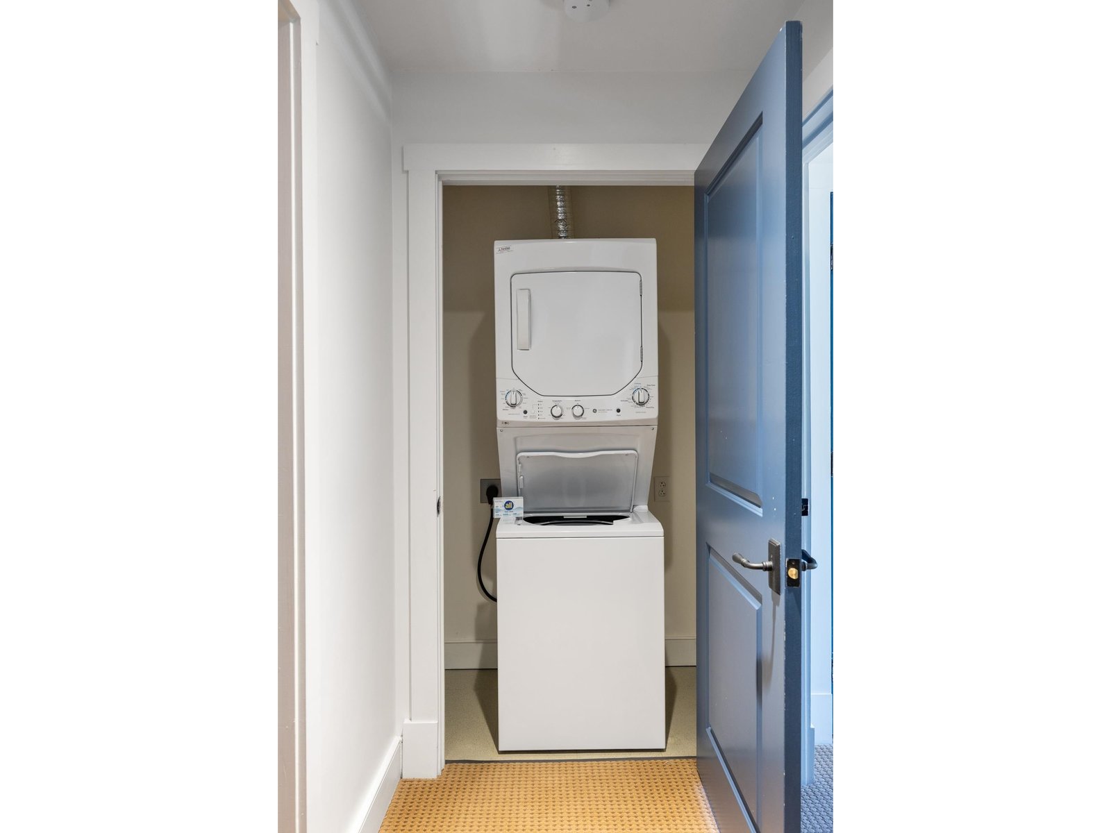 102 Forest Drive, Unit 223 (plus lockout 225) interval I