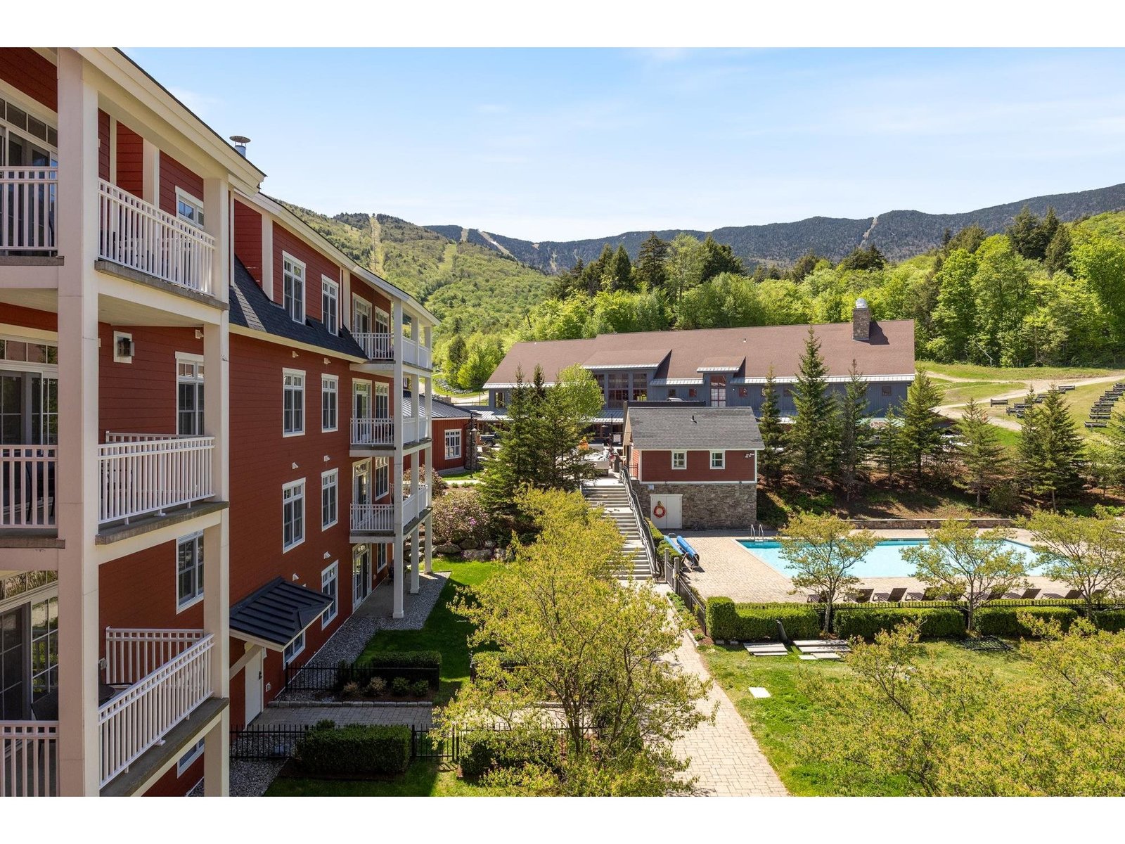102 Forest Drive, Unit 309 / I Clay Brook at Sugarbush