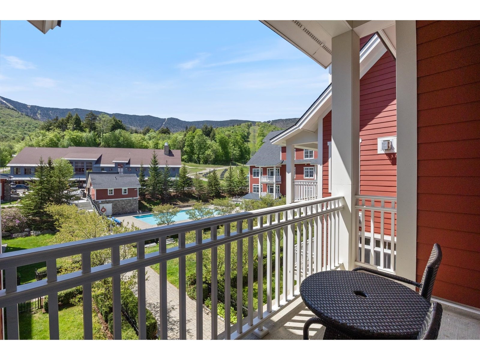 102 Forest Drive, Unit 309 / I Clay Brook at Sugarbush