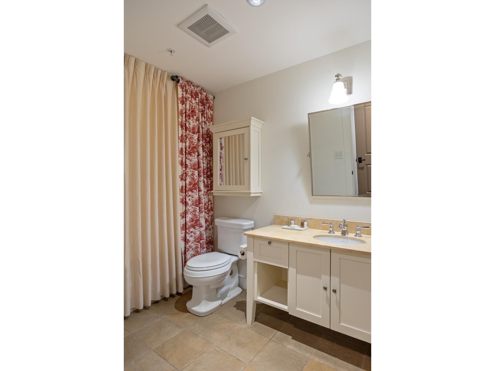 102 Forest Drive, Unit 309 / I Clay Brook at Sugarbush